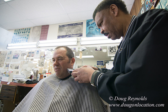 Earl's Barber Shop-2614