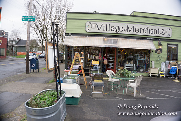 Village Merchants, Re Sell Store
