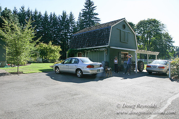 Glinna’s Home Traditional Style County Ranch home, large kitchen great room, 2 car garage on Acreage with large back yard, large front yard, garden, pool, patio, 2 story shop with office,  PDX Zone