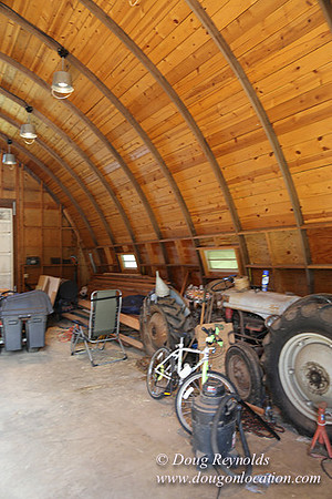 "2 Barns", "2 car garage", "40+ Acres", "PDX Zone", Pool, "White Fence", cows, "farm House", "rap around dive", "well maintained"