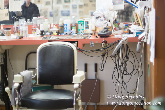 Earl's Barber Shop-2585