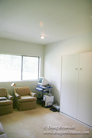 Smith House Contemporary, Modern, Dwell Style Home 3 car garage, 2 story’s, larger back yard & Front yard. Patio, PDX Zone