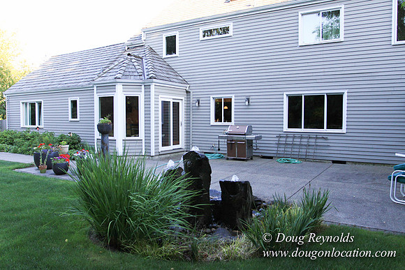 Large Traditional 70’s Style Home, 2 story, 3 car garage on Large Lot with Bees