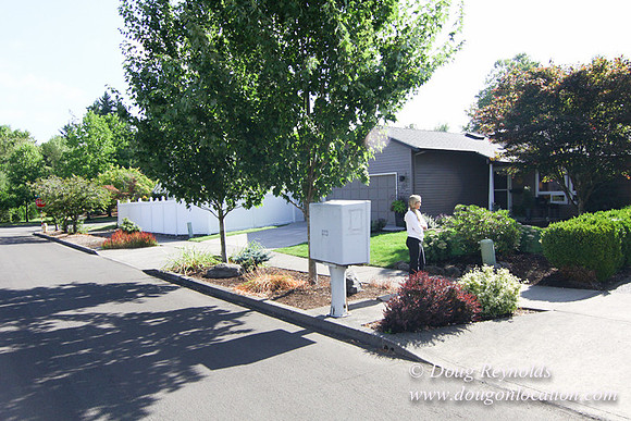 70's/80's Suburban Home Traditional with 2 car garage 2 story on Small lot