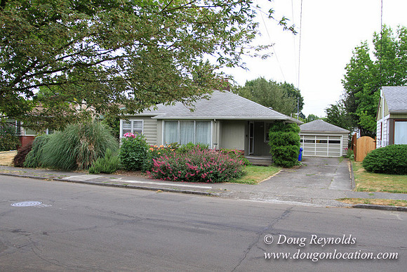 Laura’s Home This is a Portland Bungalow Style small home with a average sized and interesting back yard, nice garden with bee hive’s