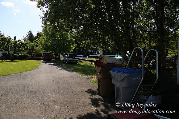 "2 Barns", "2 car garage", "40+ Acres", "PDX Zone", Pool, "White Fence", cows, "farm House", "rap around dive", "well maintained"