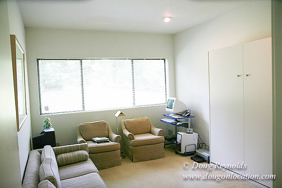 Smith House Contemporary, Modern, Dwell Style Home 3 car garage, 2 story’s, larger back yard & Front yard. Patio, PDX Zone