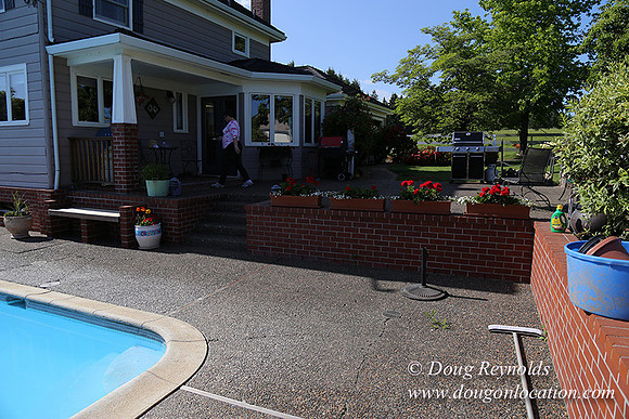 "2 Barns", "2 car garage", "40+ Acres", "PDX Zone", Pool, "White Fence", cows, "farm House", "rap around dive", "well maintained"