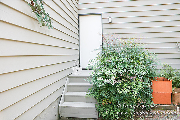 Smith House Contemporary, Modern, Dwell Style Home 3 car garage, 2 story’s, larger back yard & Front yard. Patio, PDX Zone