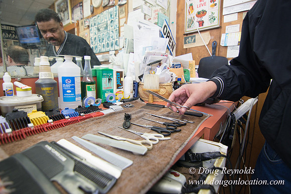 Earl's Barber Shop-2609