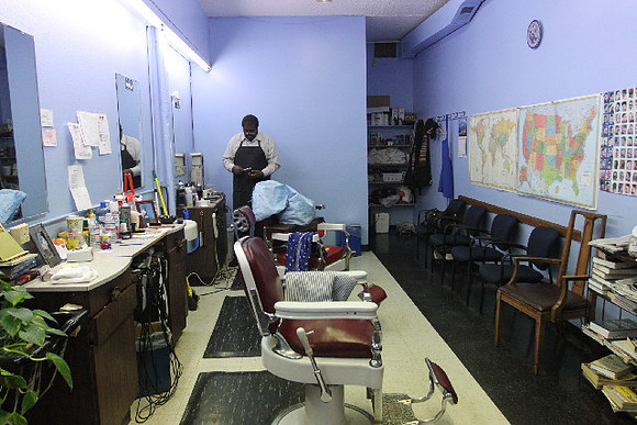 Den Salon Barber Shop-9725