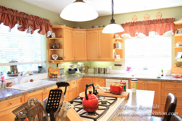 Traditional Style Home small farm with large kitchen great room, 2 story, 2 car garage on Acreage with large back yard, large front yard, garden, pond, deck, goats, bees, shop, PDX Zone