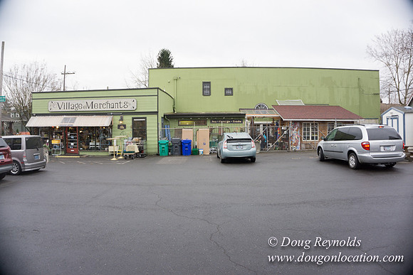 Village Merchants, Re Sell Store