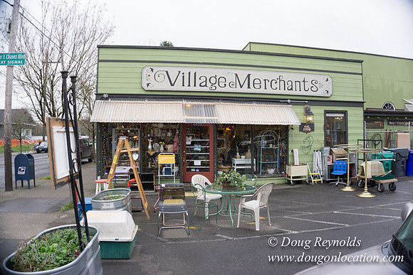 Village Merchants, Re Sell Store