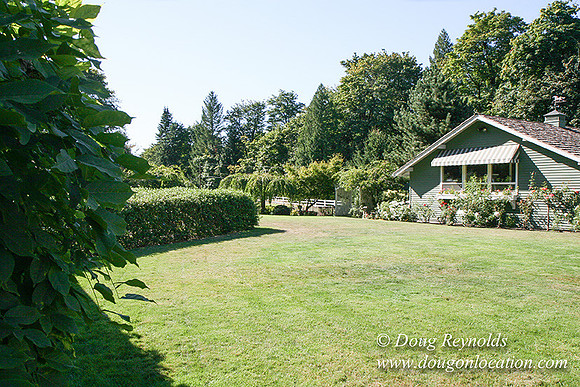 Glinna’s Home Traditional Style County Ranch home, large kitchen great room, 2 car garage on Acreage with large back yard, large front yard, garden, pool, patio, 2 story shop with office,  PDX Zone