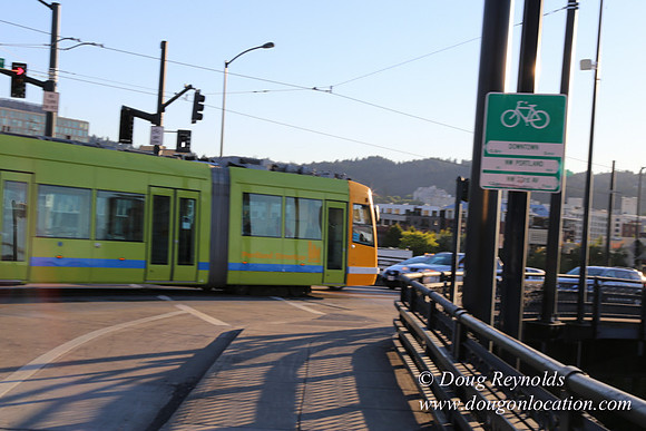Street Car Broadway Brdg-4252