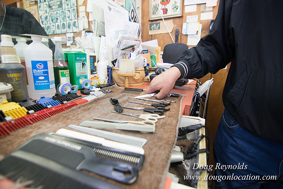 Earl's Barber Shop-2608