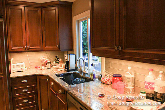 Large Traditional 70’s Style Home, 2 story, 3 car garage on Large Lot with Bees