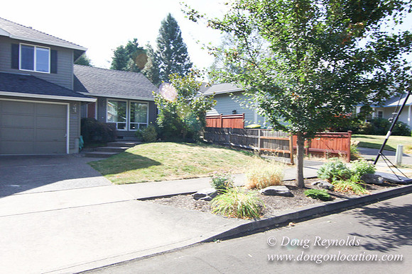 70's/80's Suburban Home Traditional with 2 car garage 2 story on Small lot