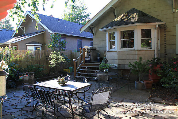 Home" Bungalow, Bee's Back yard Chickens, Small,