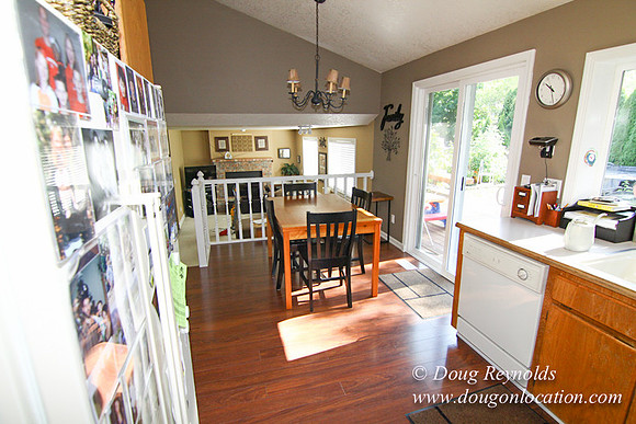 70's/80's Suburban Home Traditional with 2 car garage 2 story on Small lot