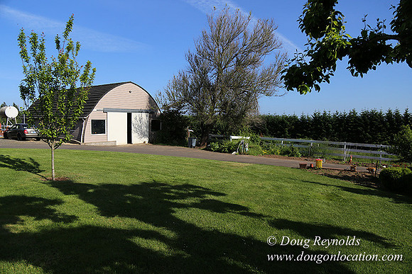 "2 Barns", "2 car garage", "40+ Acres", "PDX Zone", Pool, "White Fence", cows, "farm House", "rap around dive", "well maintained"