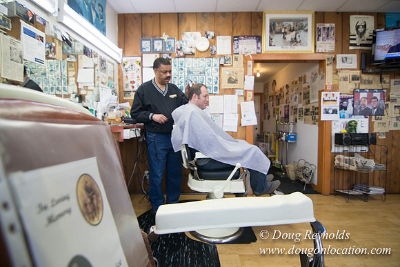 Earl's Barber Shop-2607