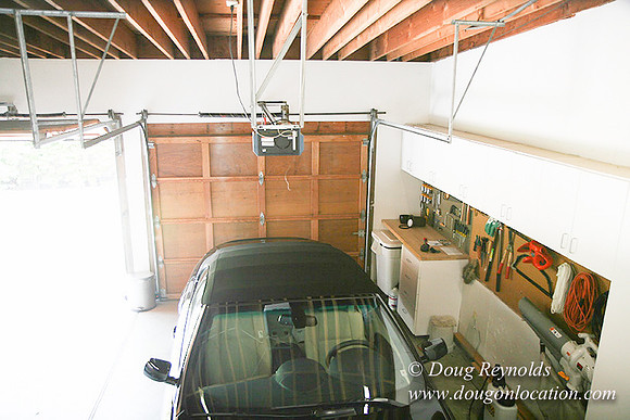 Smith House Contemporary, Modern, Dwell Style Home 3 car garage, 2 story’s, larger back yard & Front yard. Patio, PDX Zone