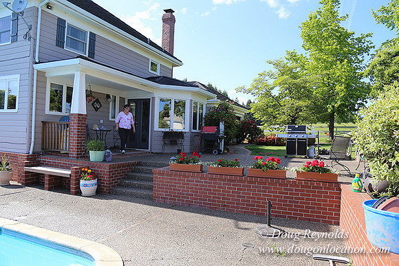"2 Barns", "2 car garage", "40+ Acres", "PDX Zone", Pool, "White Fence", cows, "farm House", "rap around dive", "well maintained"