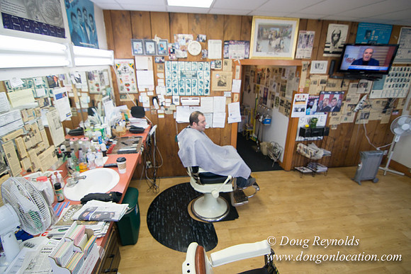 Earl's Barber Shop-2616