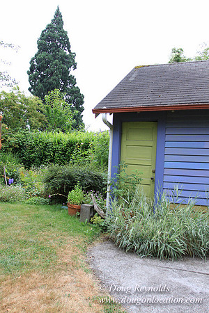 Laura’s Home This is a Portland Bungalow Style small home with a average sized and interesting back yard, nice garden with bee hive’s