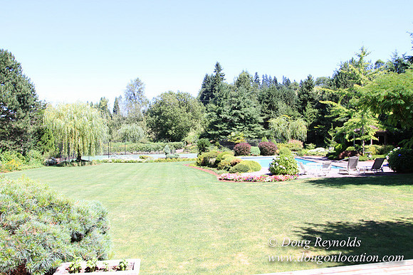 Jim’s Home Large beautiful traditional 2 story with large rooms. Modern kitchen and great room, and nook, large master suite, large entry with French doors. Well maintained grounds and garden, with la