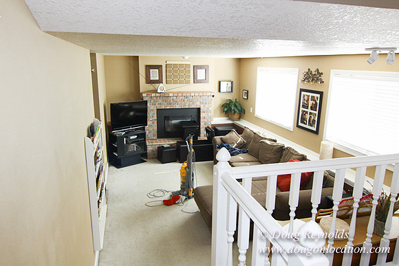70's/80's Suburban Home Traditional with 2 car garage 2 story on Small lot