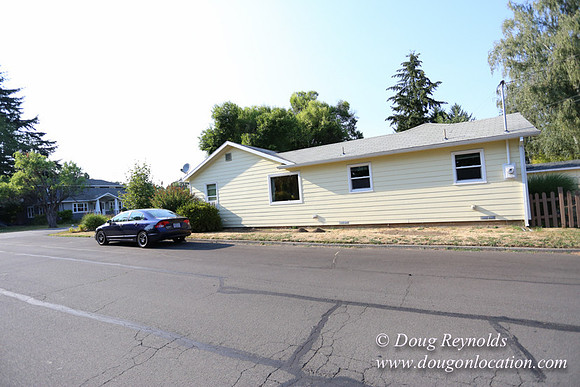 Nathans House Small, Bungalow, 2-bed rooms, "Small lot" city corner,
