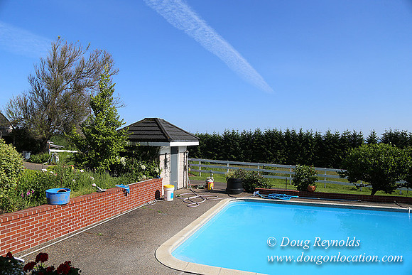 "2 Barns", "2 car garage", "40+ Acres", "PDX Zone", Pool, "White Fence", cows, "farm House", "rap around dive", "well maintained"