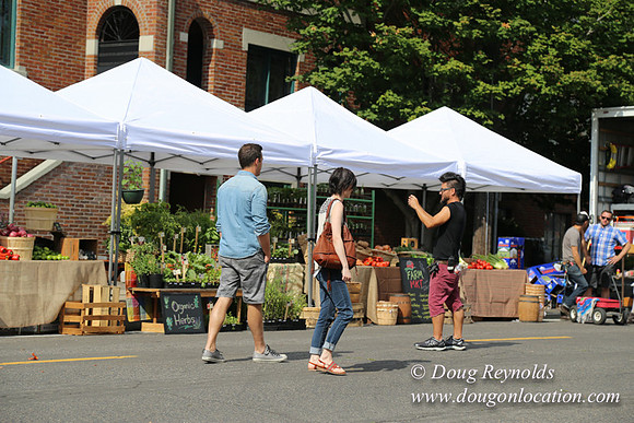BKP Prod 2of3 Farmers Mkt-9579