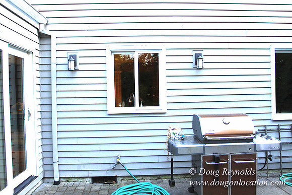 Large Traditional 70’s Style Home, 2 story, 3 car garage on Large Lot with Bees
