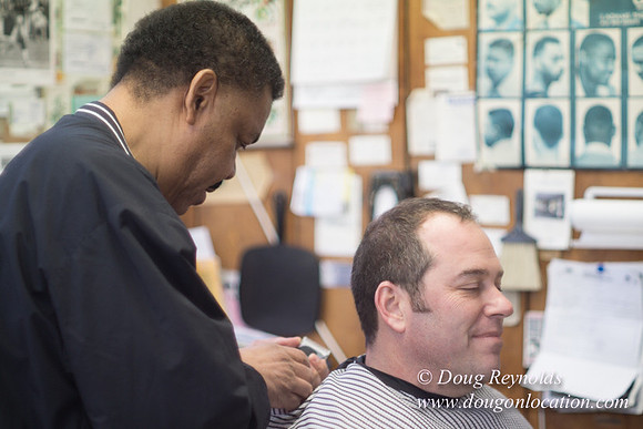 Earl's Barber Shop-2592