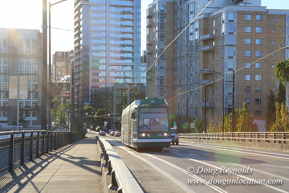 Street Car Broadway Brdg-4220