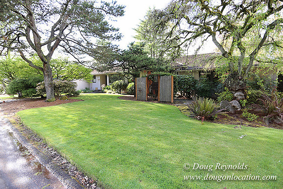 Mid Century Traditional Style Home, With a Basement, 2 car garage average sized Back Yard with Patio